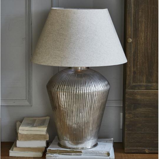 mediterran polgari ezust rez asztali lampa elegans krom vilagitas nappali komod ejjeliszekreny villa lampak hampton style lameridiana lakberendezesi bolt klasszikus.jpg